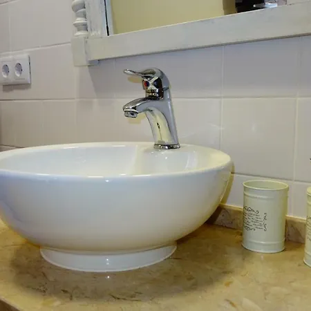 Casinhas Da Ajuda Nº 29 *